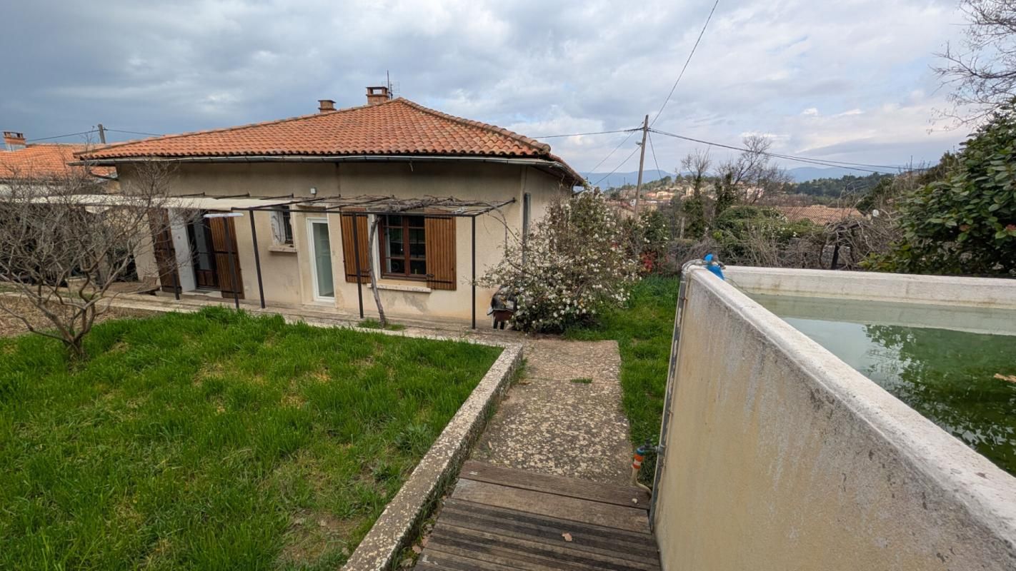 APT Maison rénovée sur Apt 1