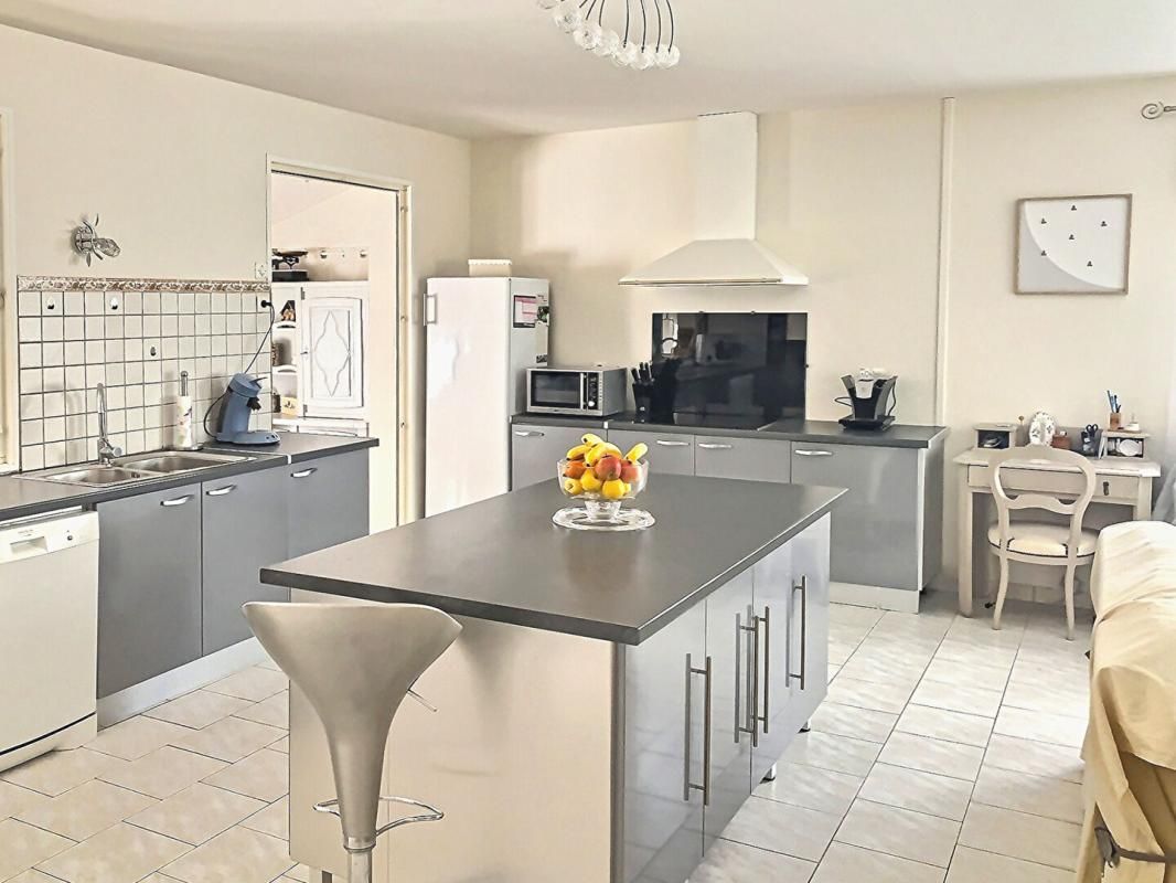 THOARD Maison individuelle 6 pièces 3 chambres 130 m2 Thoard (04380) 2