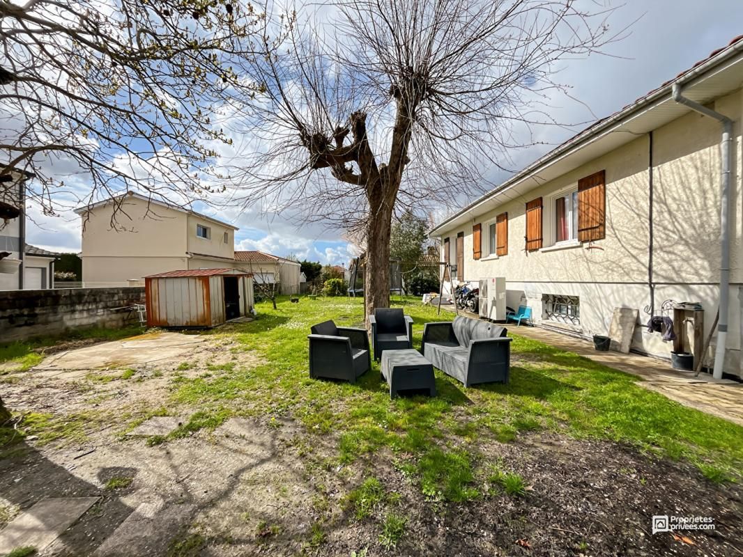 LE TAILLAN-MEDOC Maison 200 m² avec 4 logements indépendants - Terrain 922 m² - Le Taillan-Médoc 3