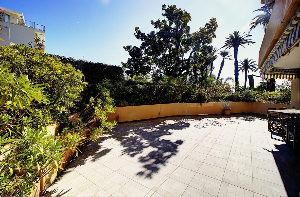 CANNES Cannes Palm Beach - Appartement en rez-de-jardin avec vue mer 2