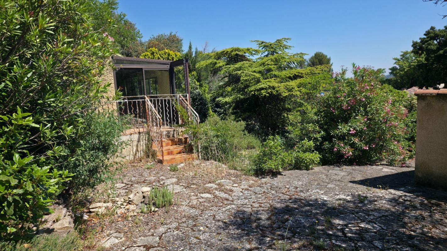 VILLENEUVE-LES-AVIGNON 30400 VILLENEUVE LES AVIGNON, VILLA DE 163 M² AVEC 5 CHAMBRES SUR 743 M² SE TERRAIN CLOS 4