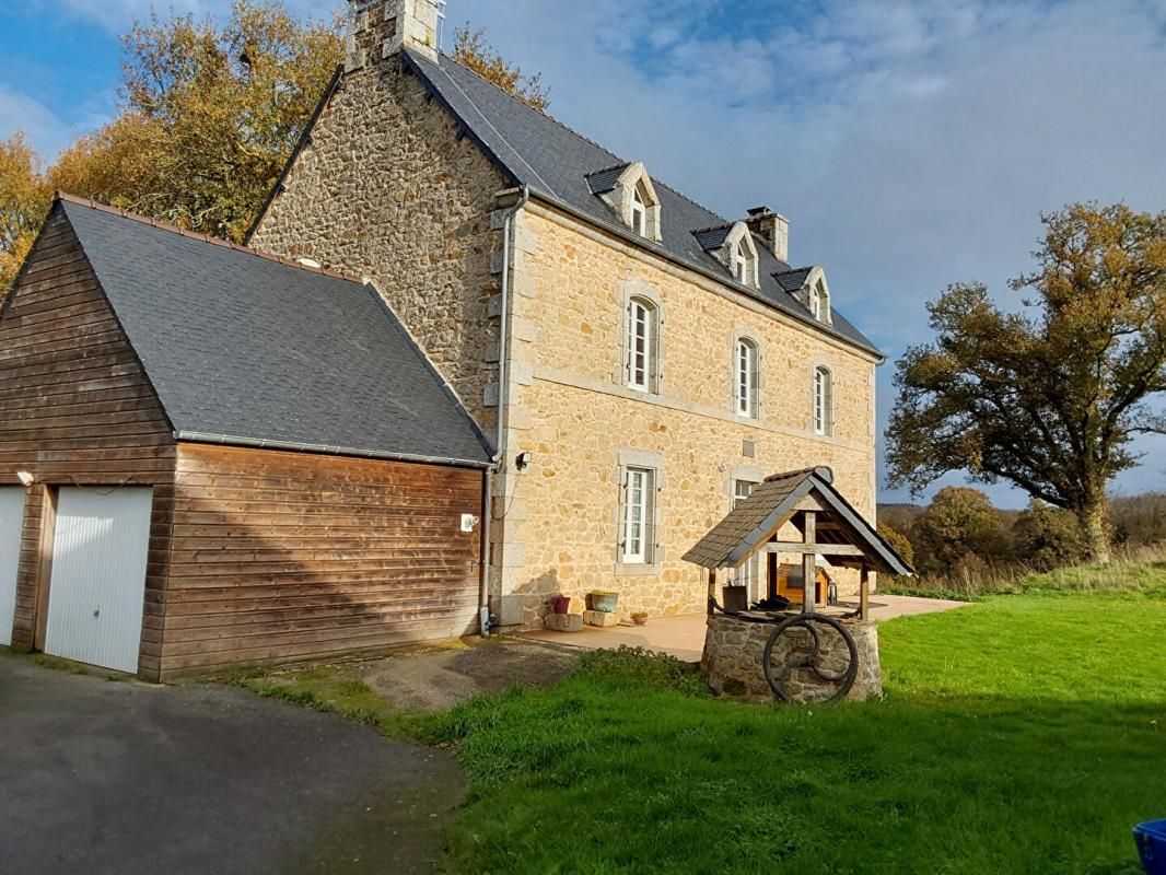 GLOMEL Maison Glomel 5 pièce(s) 171 m2 2