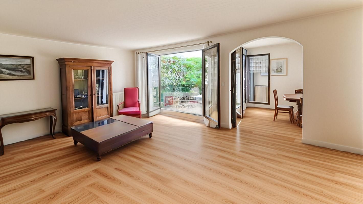 Appartement 5 pièces 110 m2 avec jardin/terrasse Ermitage