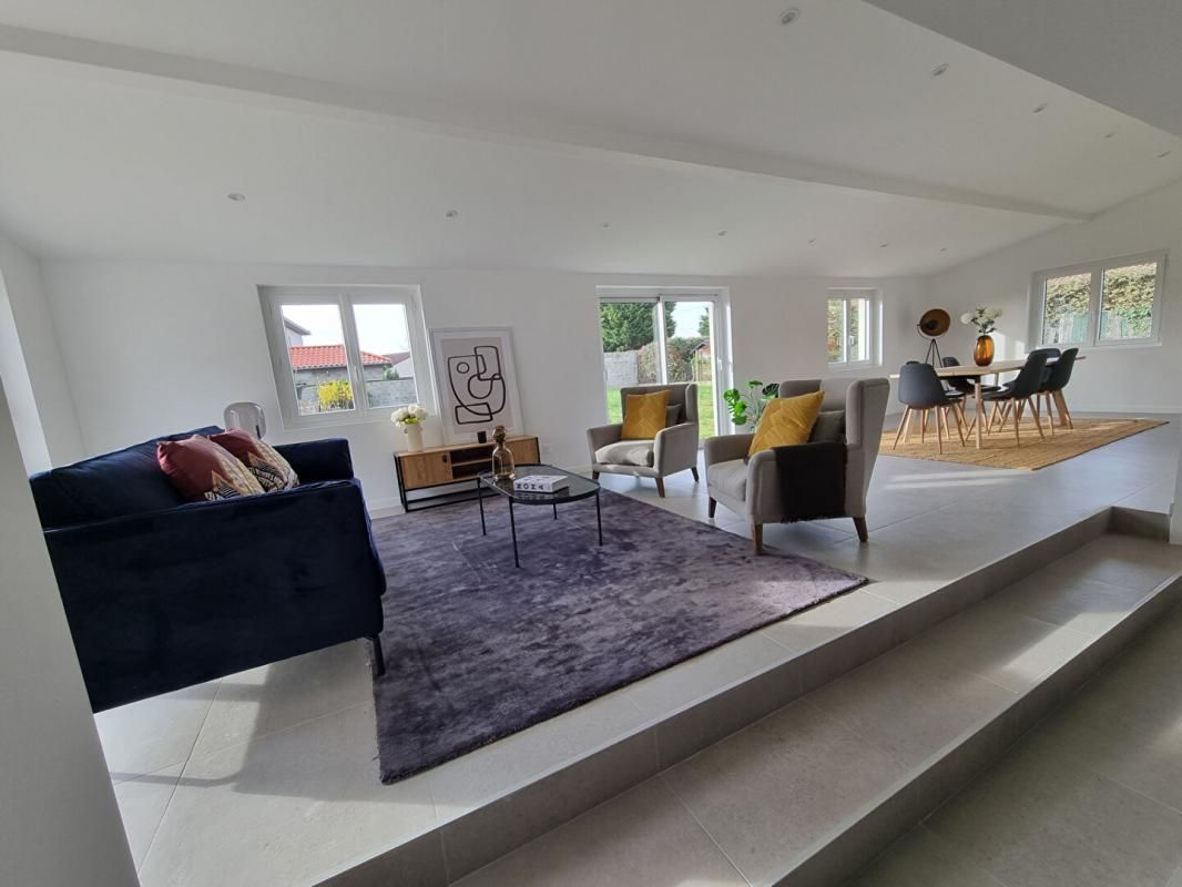 LES CHERES Maison Les Cheres 6 pièces 151 m2, garage, jardin 3