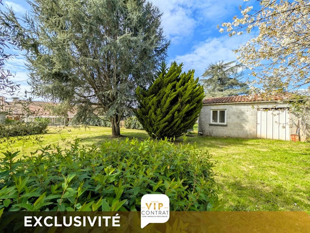 SAINT-VAIZE GARANTIE PROTEC+ 12 MOIS INCLUS ! Maison de ville 4 pièces + garage + jardin 4