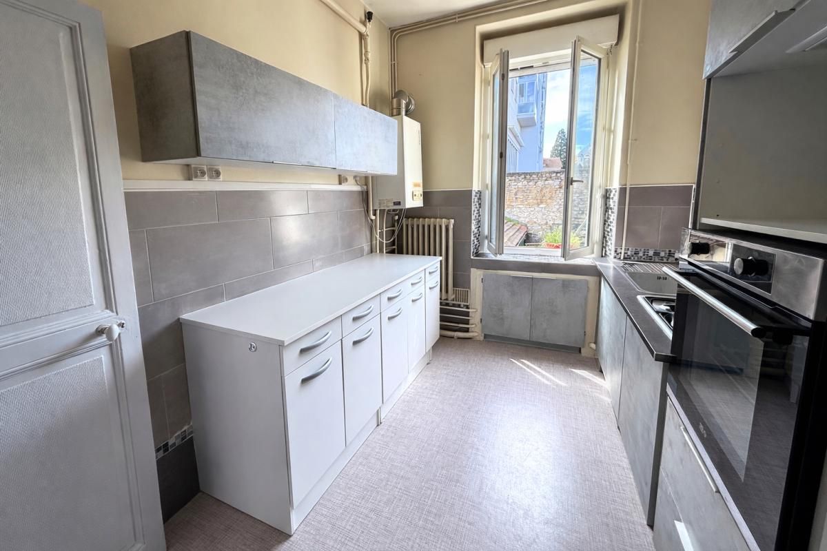 NEVERS Bel appartement dans le centre ville de Nevers 2