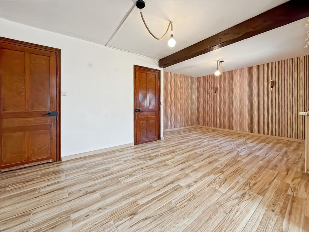 LA CHAPELLE-D'ARMENTIERES Maison 3