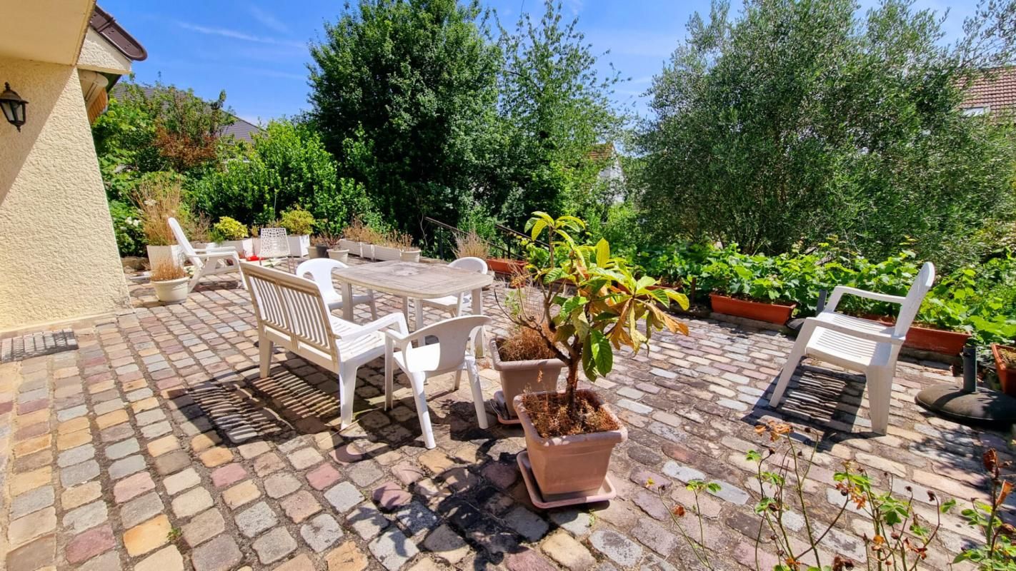 BAGNEUX 92220 - Bagneux Maison de 6 pièces - 147 m² -terrain de 800 m² 3