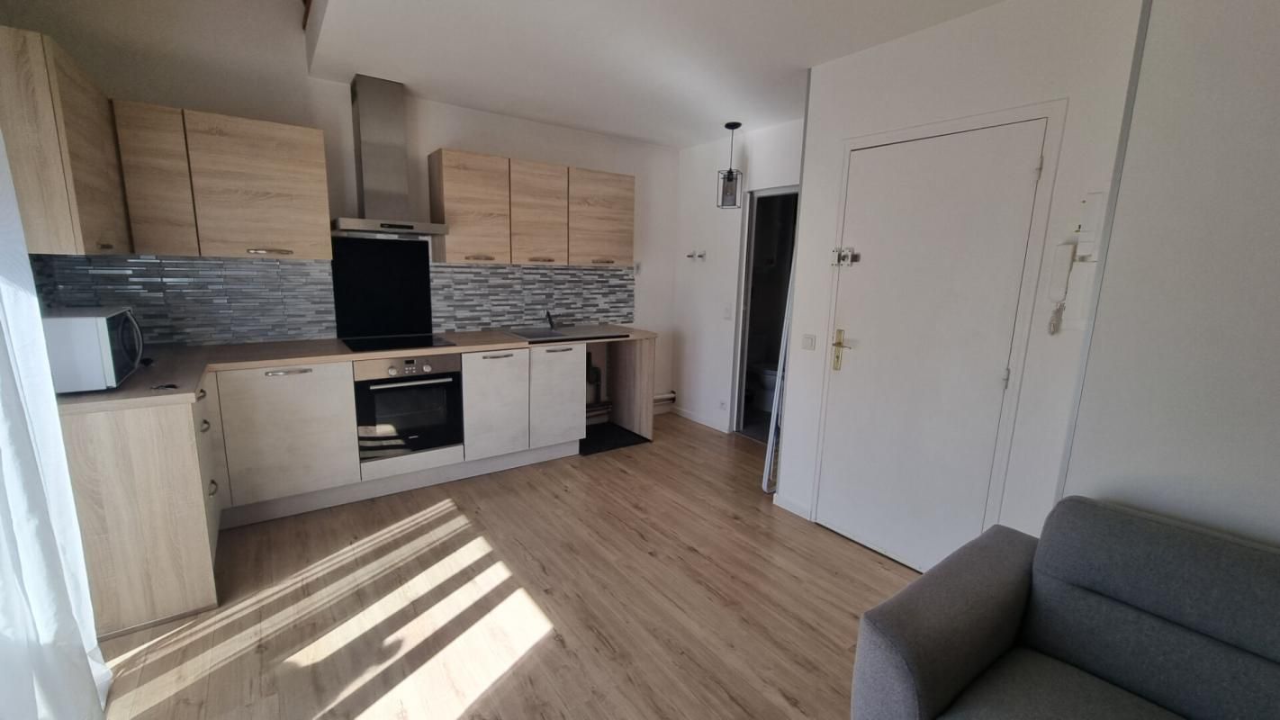 SAINTE-GENEVIEVE-DES-BOIS Appartement en duplex 2 pièce(s) 38 m² 2