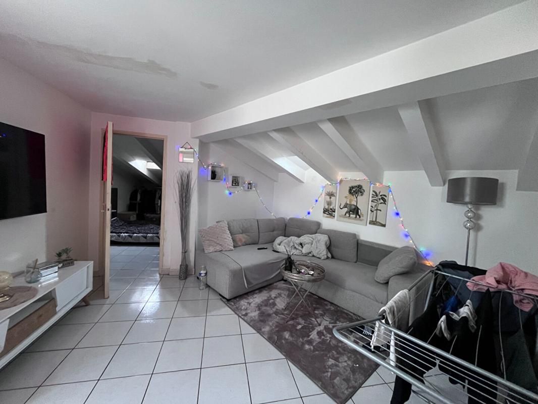 PERPIGNAN Charmant appartement de type loft au dernier étage d'une résidence de standing avec petite terrasse 3