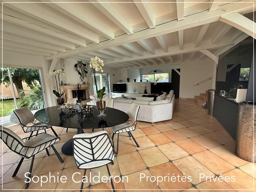 Maison Narrosse 8 pièce(s) 250 m2