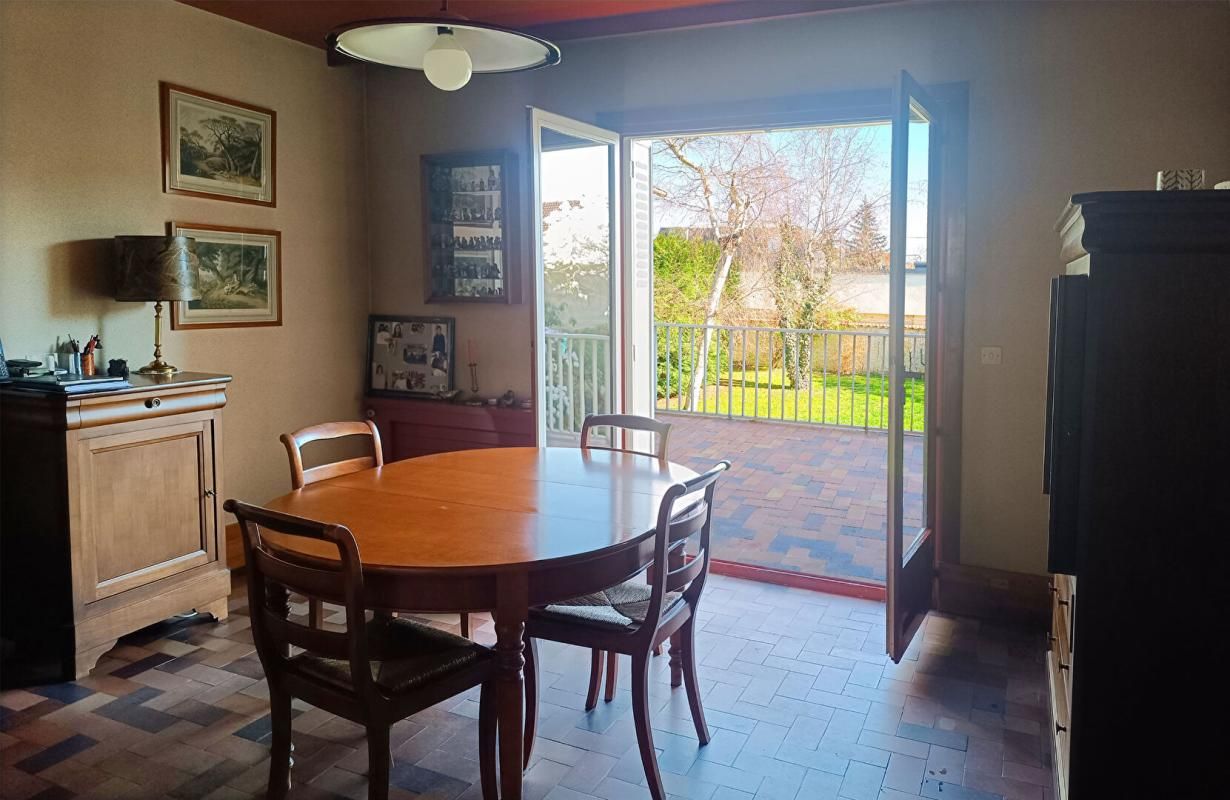 NEUILLY-PLAISANCE Maison Familiale Contemporaine 7 pièces 145m² Neuilly-Plaisance (93360) 4