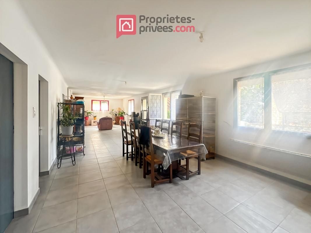 CHATEAUBRIANT Maison Chateaubriant 6 pièce(s) 138 m2, 3 Chambres, 3809m² de terrain 2