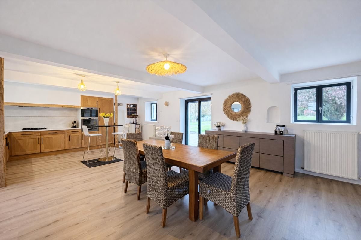 CHATILLON-SUR-INDRE Maison Chatillon Sur Indre 9 pièce(s) 255 m2 4