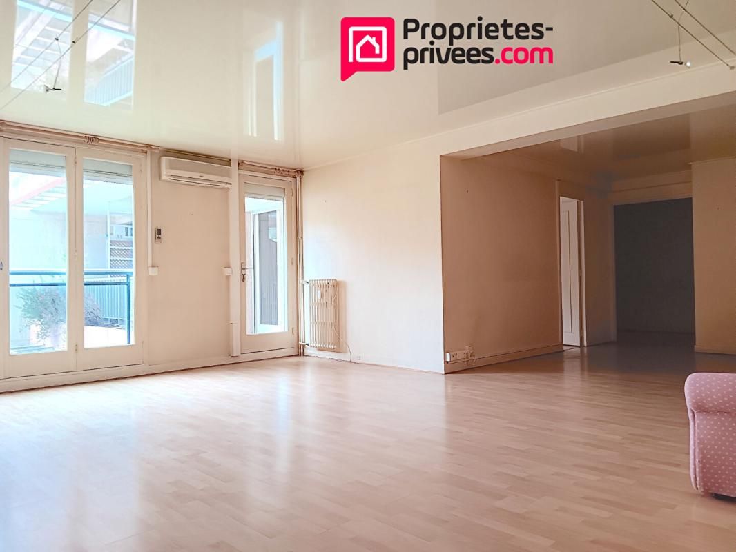 Cahors centre ville, appartement 120 m², ascenseur et parking