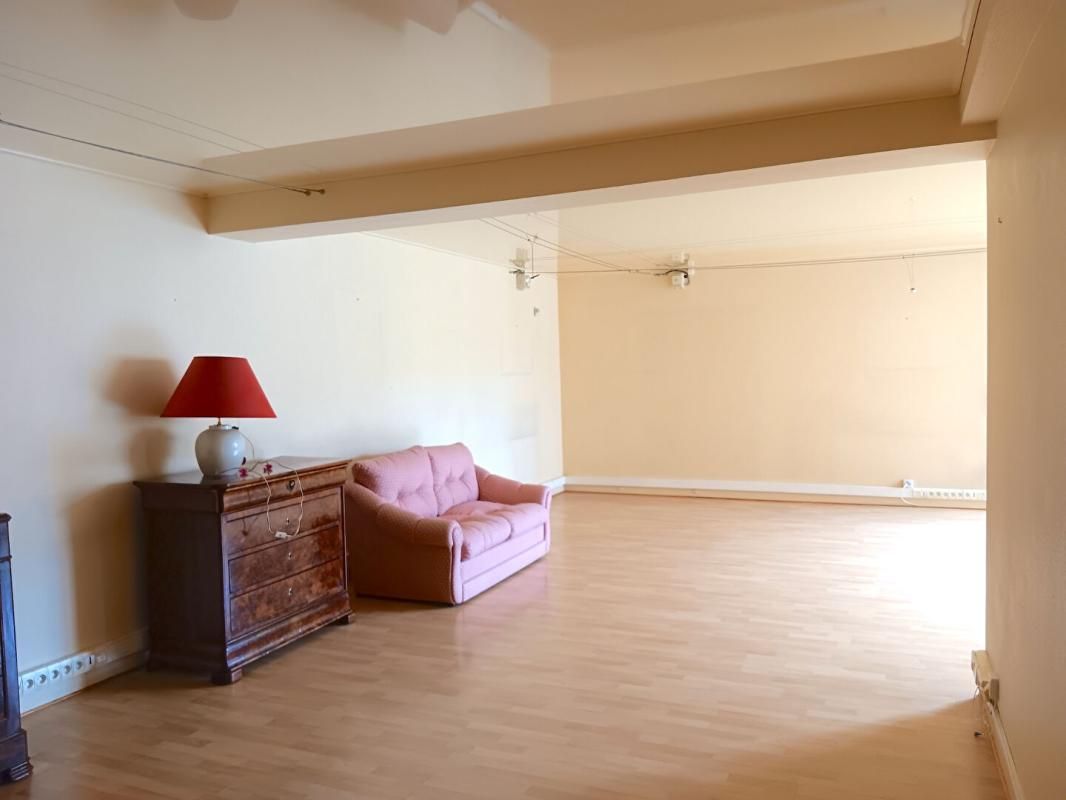 CAHORS Cahors centre ville, appartement 120 m², ascenseur et parking 3