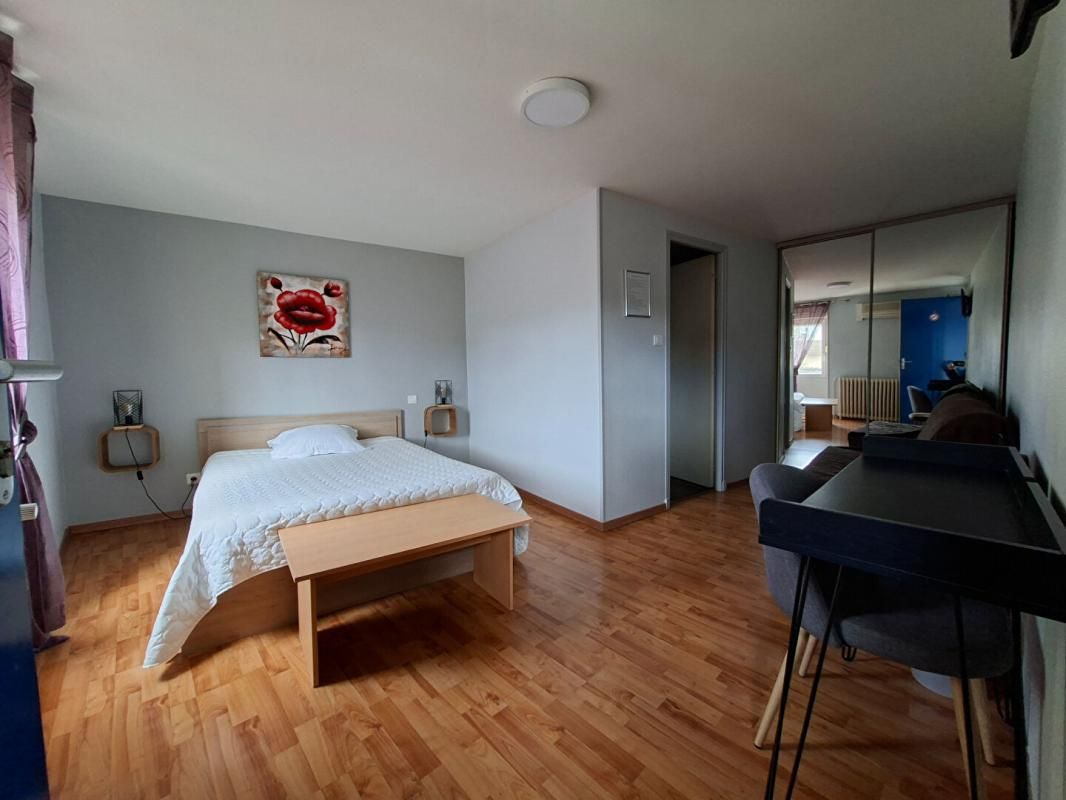 BLANZY Immeuble Blanzy 9 pièce(s) 307 m2 2