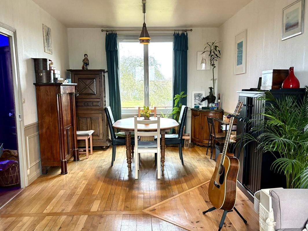 FLEURY-LES-AUBRAIS Maison de charme AV - 4 pièce(s) - 3 chambres 2