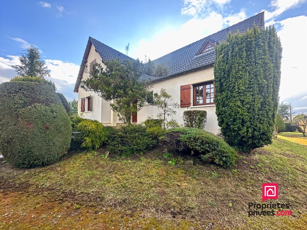Pavillon élevé sur sous-sol Avallon 7 pièces 135 m2