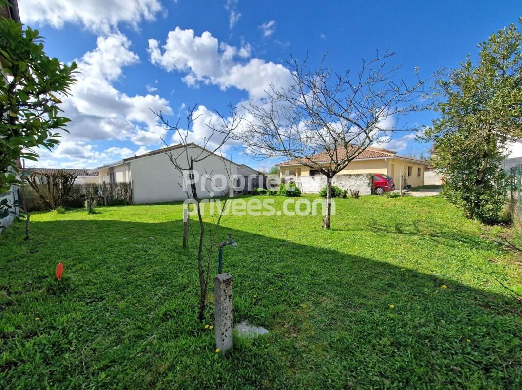 SAINT-ANDRE-DE-CUBZAC Terrain constructible hyper centre 3