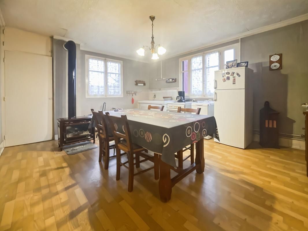 VILLERS-FARLAY Villers Farlay - Maison - 4 pièces - env. 80 m2 - Terrain 585 m2 4