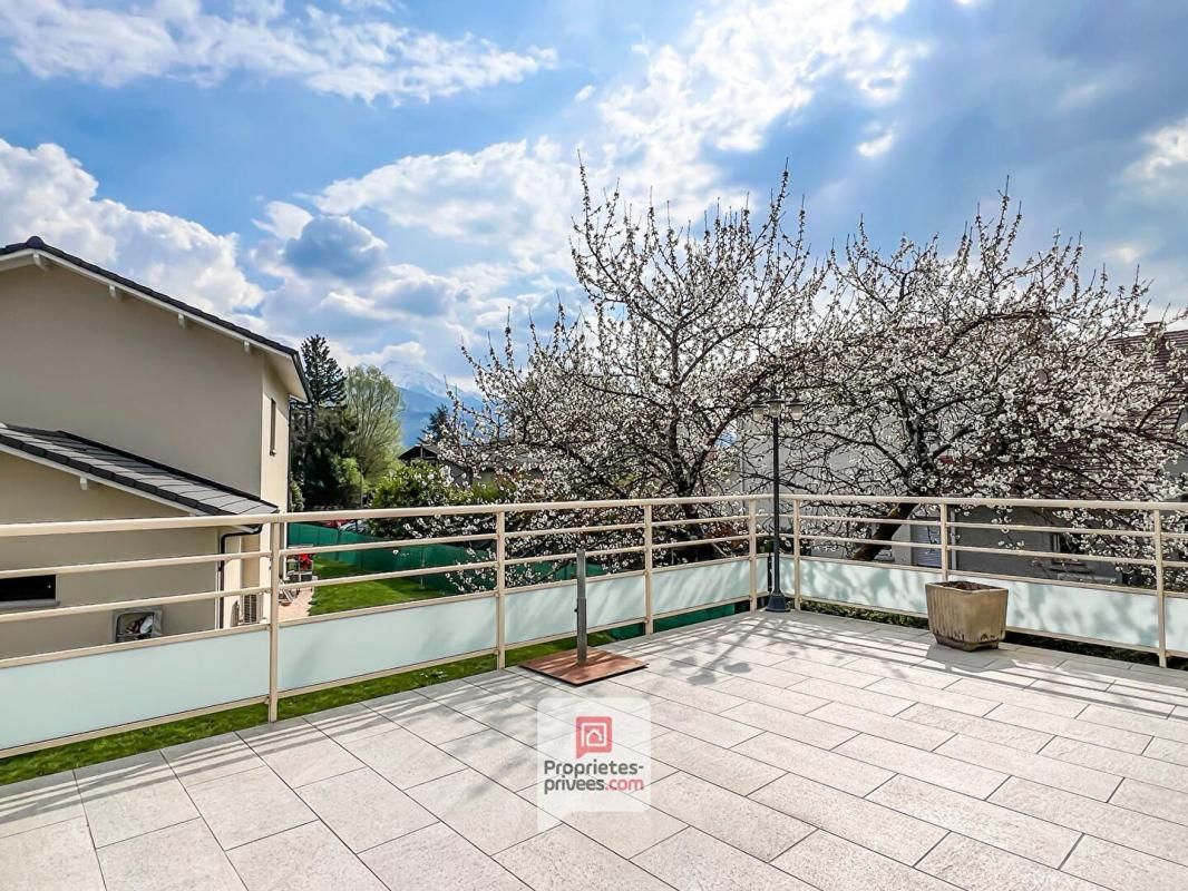 CROLLES Maison familiale 122 m2 - 4 chambres - terrasse - jardin -  Crolles (38920) 2