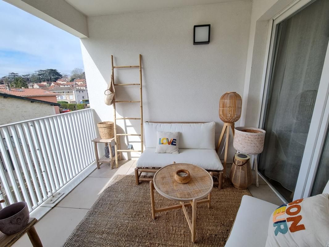 GRIGNY Appartement Grigny Sur Rhone 2 pièces, balcon 4