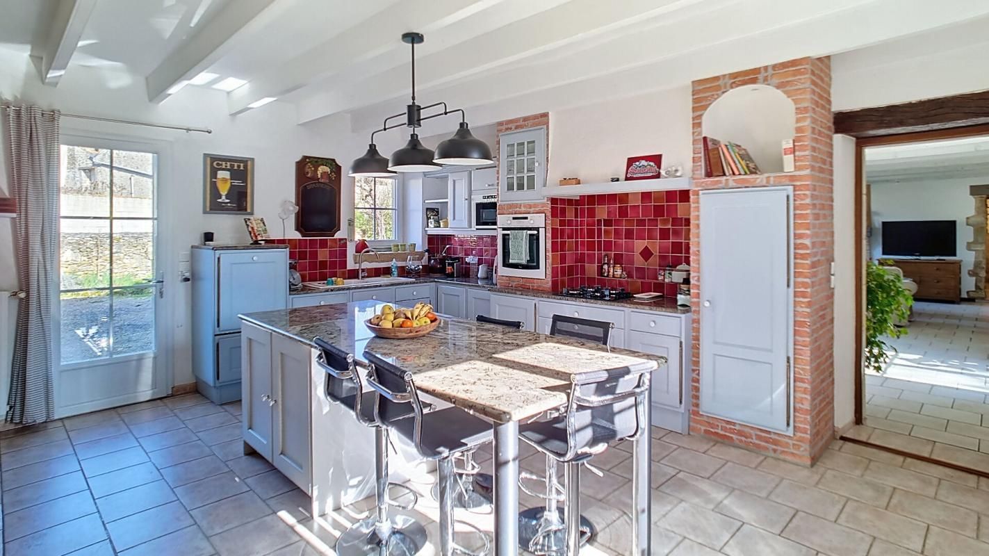 SAINT-MAURICE-LA-CLOUERE Saint Maurice La Clouère - Propriété de charme en pierre - 219 m² - 6 chambres - 1,38 hectare 3