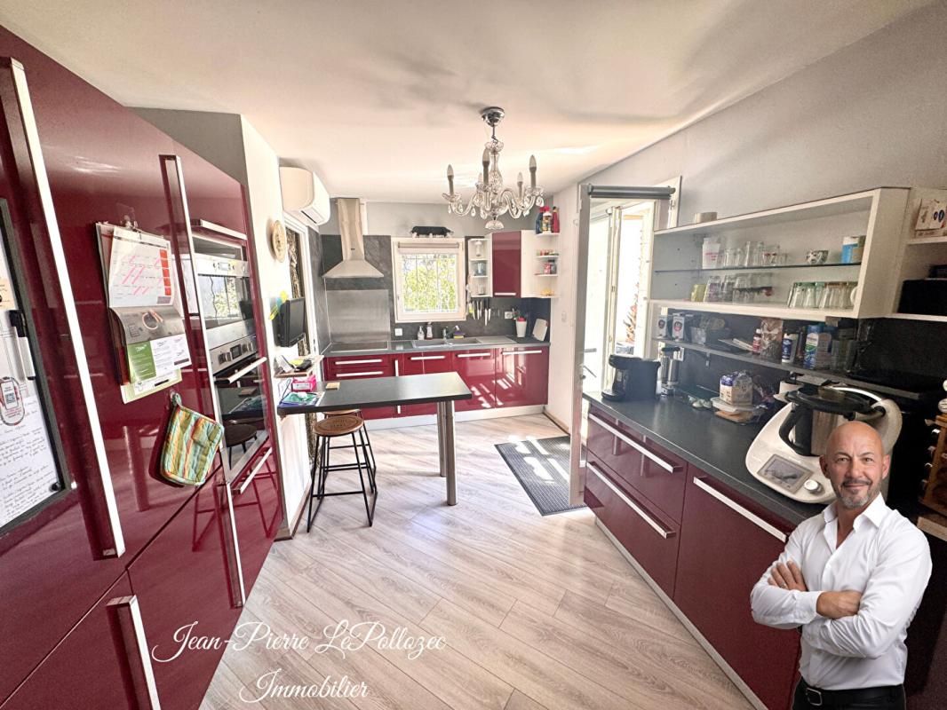 ISTRES Maison Istres 5 pièce(s) avec piscine et garage 2