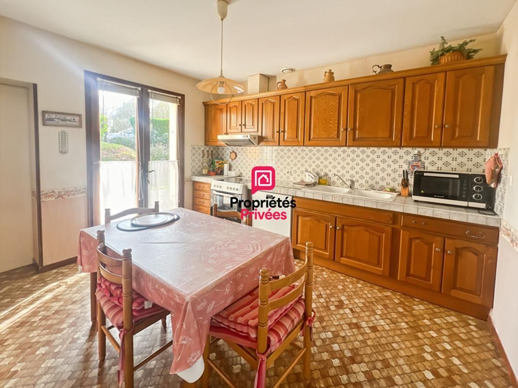 AUROS Maison de plain-pied - 3 chambres - garage et jardin 3