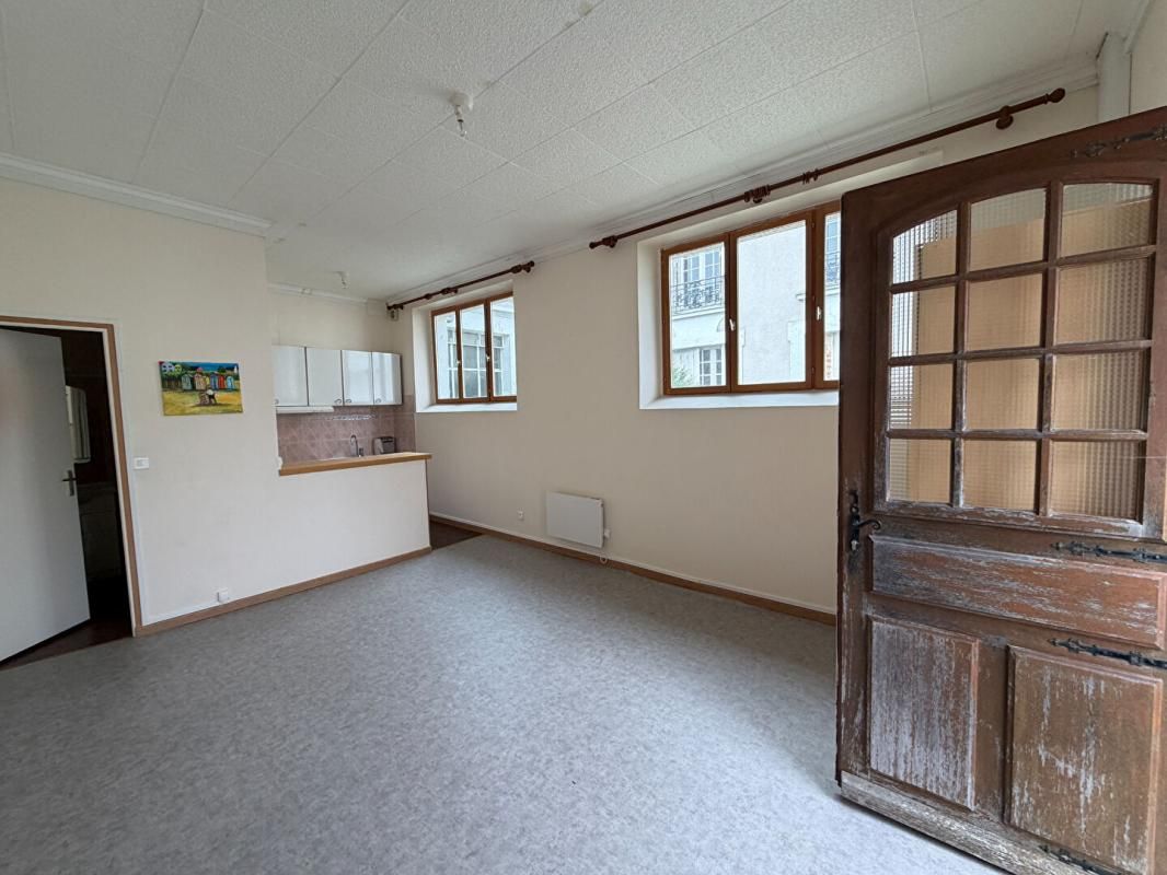 NEVERS Ensemble immobilier proche du centre ville et de l'isat 3