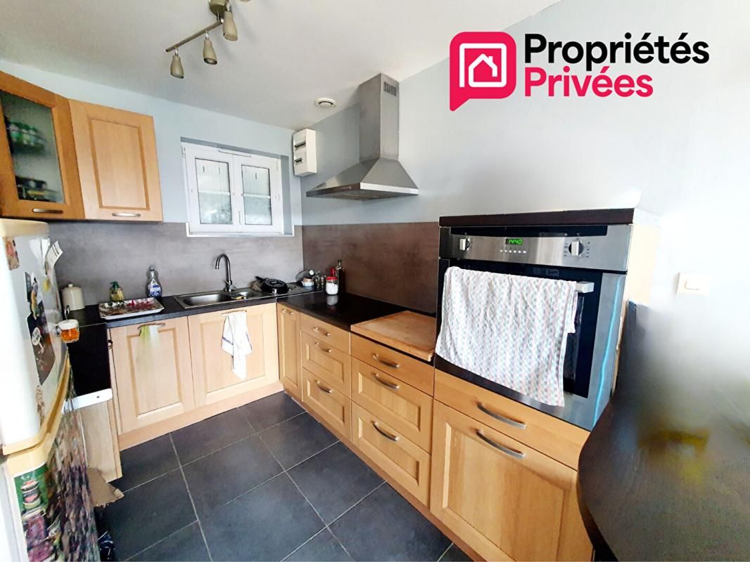 NOYANT-LA-GRAVOYERE Maison Segré en Anjou Bleu, quartier Noyant La Gravoyere 2