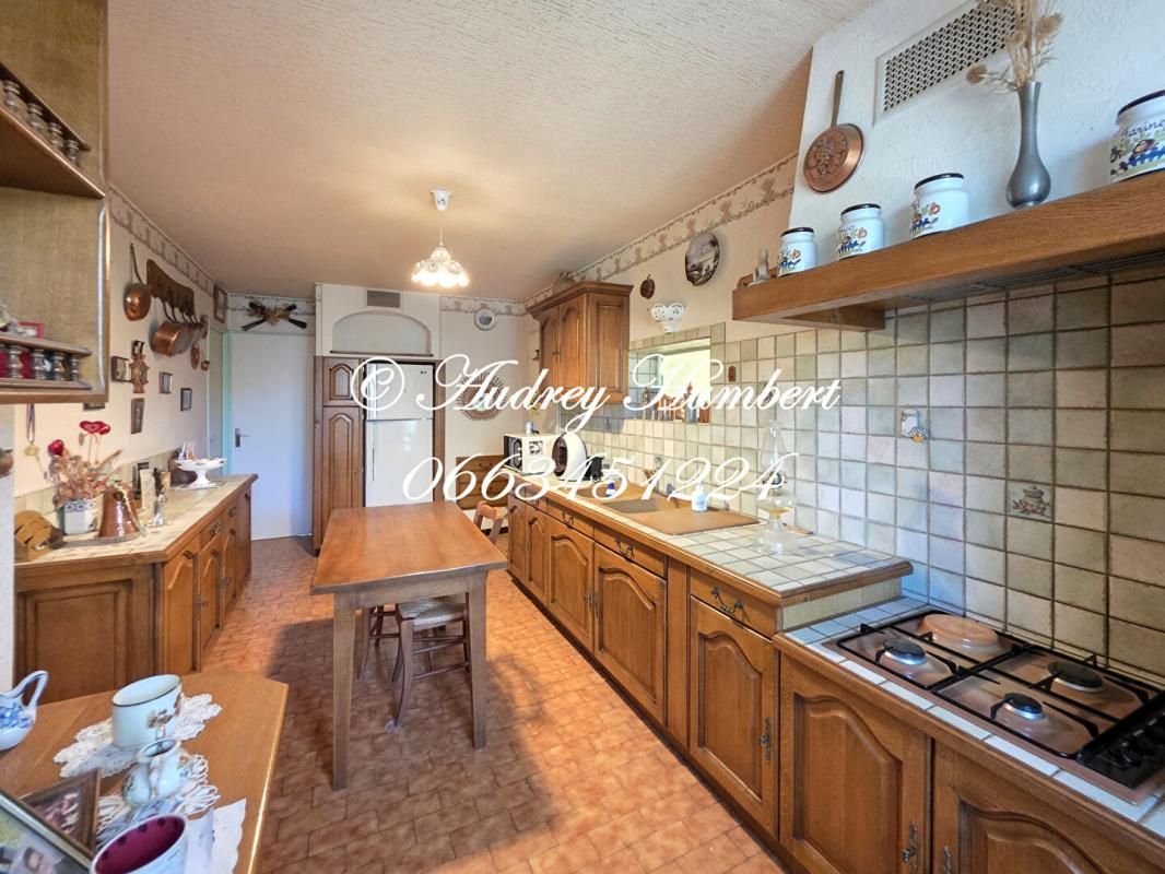 PIERREVERT EXCLUSIVITE, PIERREVERT, dans un cadre nature et préservé, BELLE VILLA de 122 m² + veranda et gargae de 40 m² sur 3000 m² de jardin arboré 3