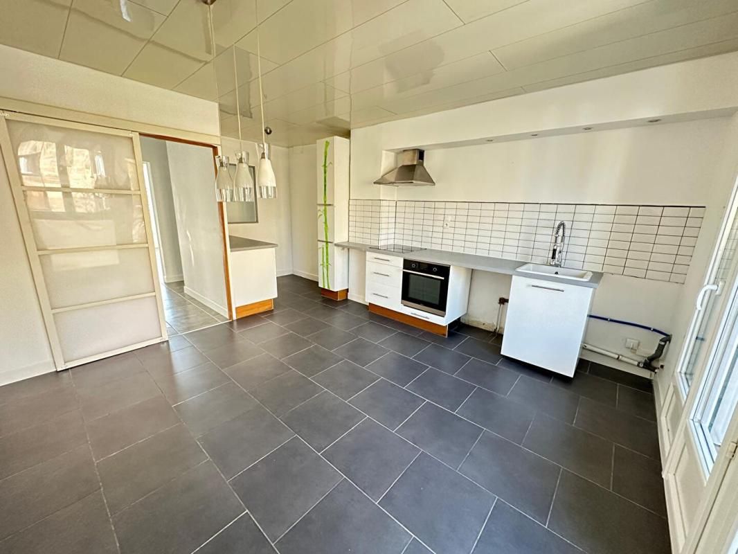 MIRAMAS À louer - Appartement T4 de 85 m² avec balcons à Miramas 3