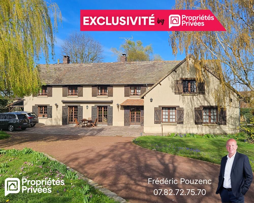 Houdan 10 mn / Propriété familiale 304 m2 / Terrain constructible et divisible