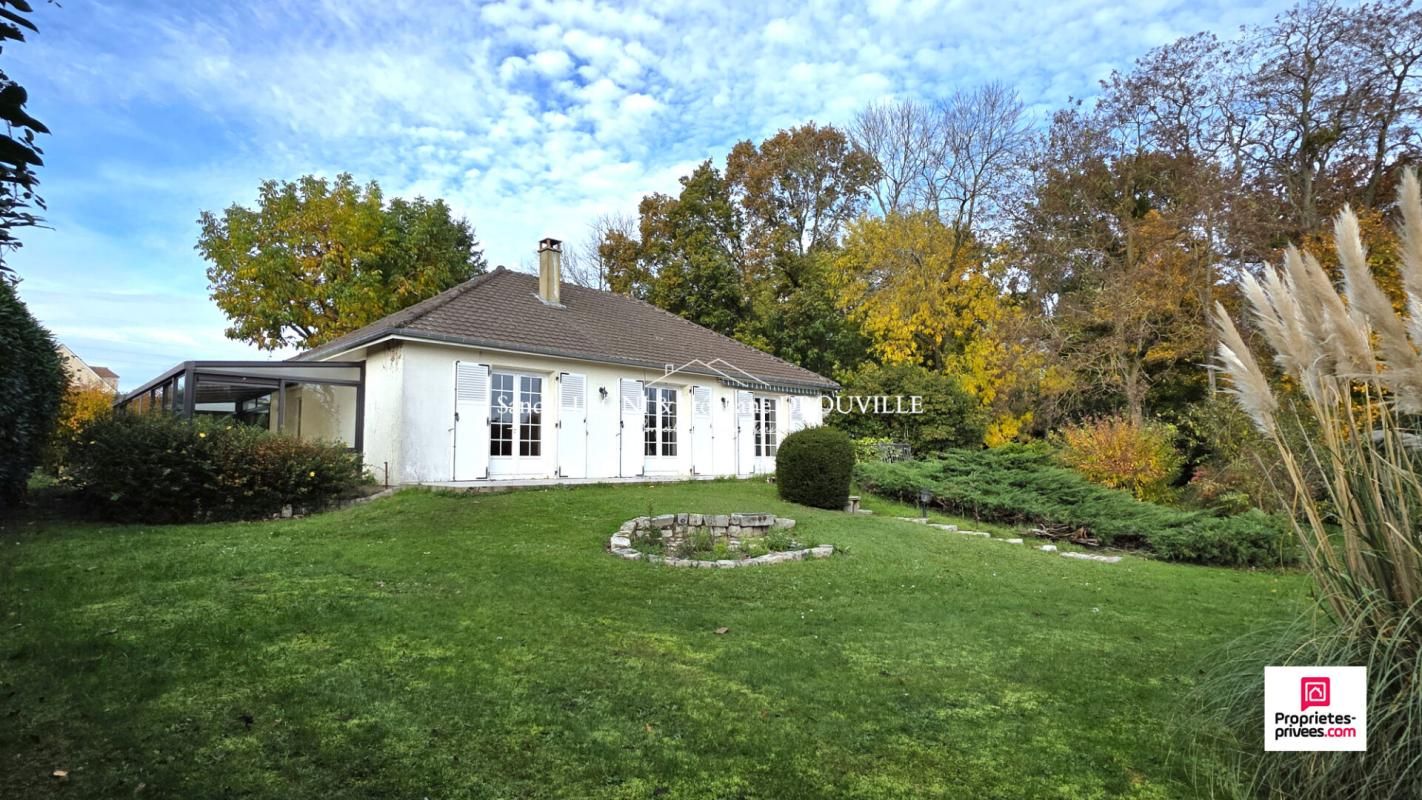 JOUY JOUY - RAVISSANTE MAISON de 129 m²  4 pièces 1