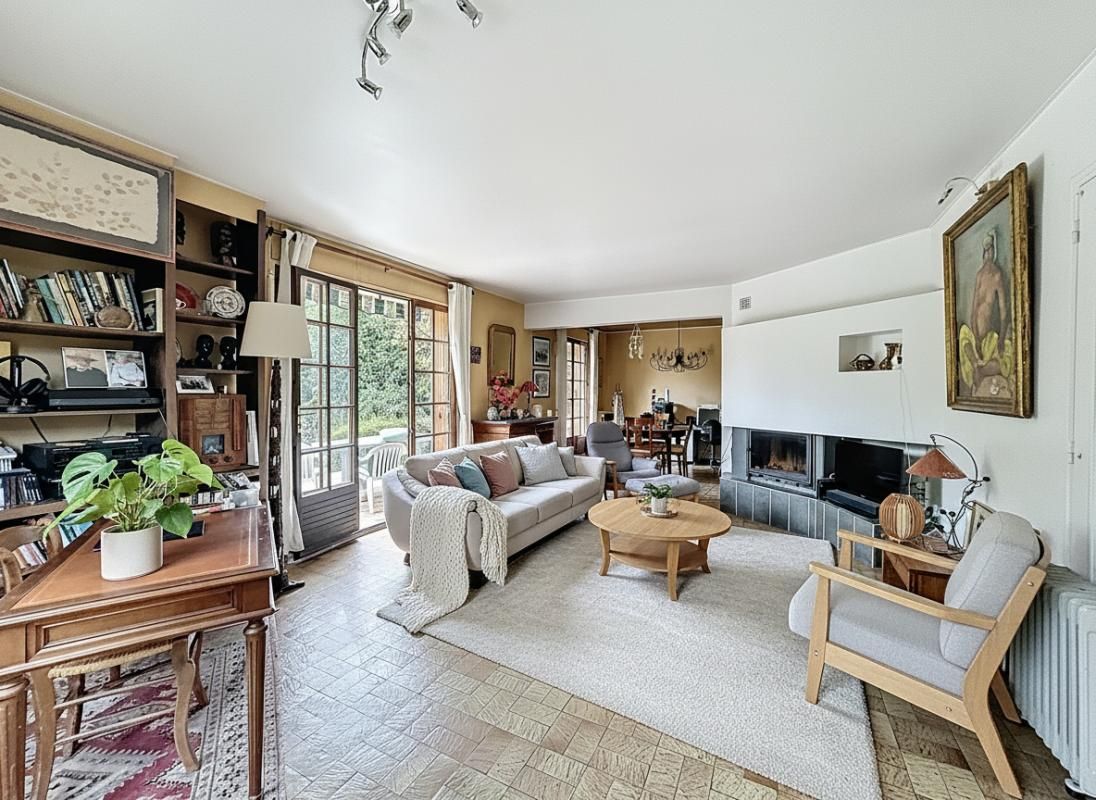 VERRIERES-LE-BUISSON Maison familiale en impasse  Calme et nature à proximité immédiate de la coulée verte! 3