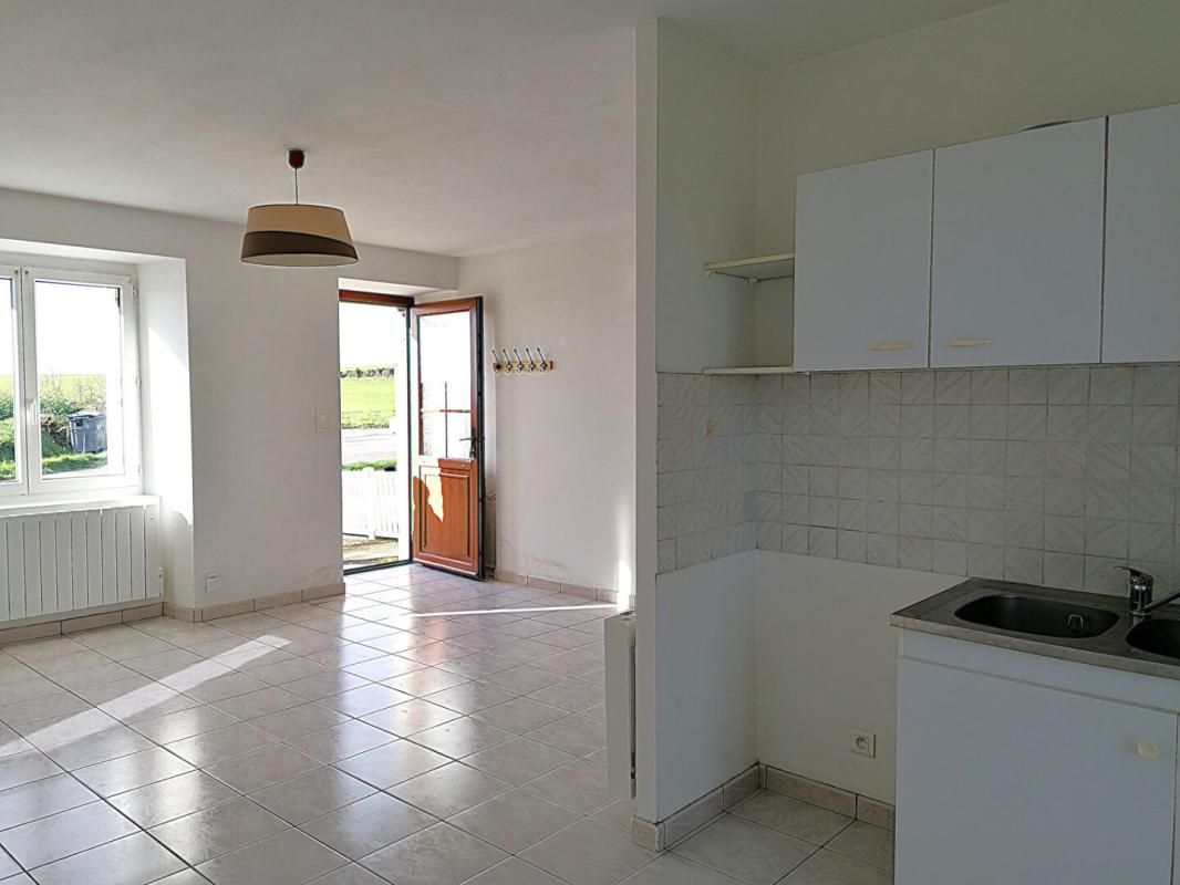 PLOERMEL Immeuble Ploërmel 6 pièce(s) 115 m2 4