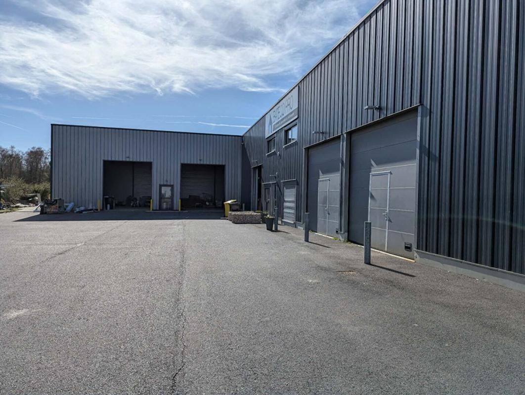 CREIL 60100 CREIL - Entrepôt d'activité avec bureau et parkings 2