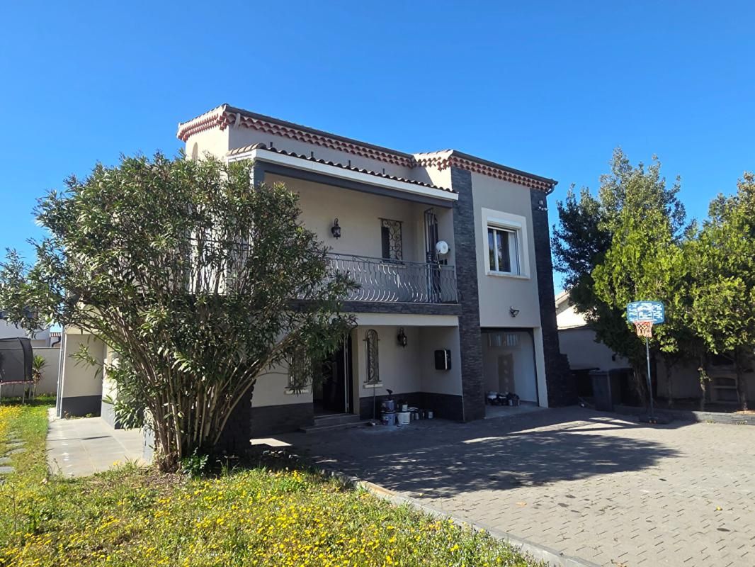 MONTELIMAR Maison Montélimar 7 pièces 181 m2 2