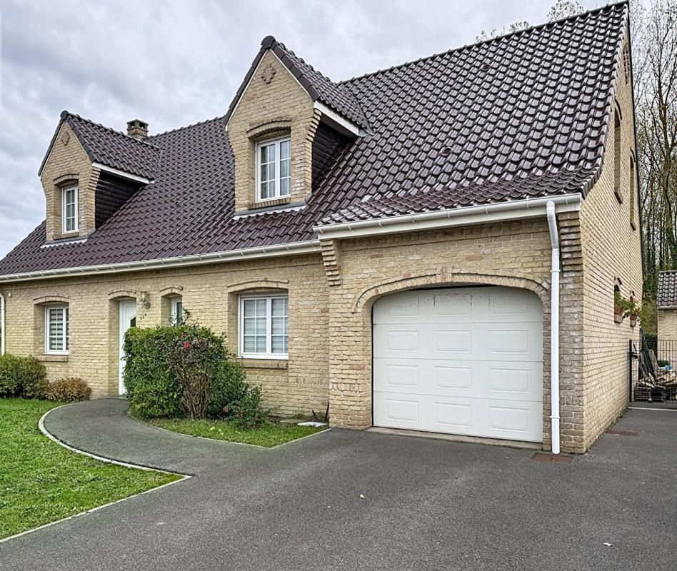 Maison individuelle semi plain pieds Loon Plage 5 pièce(s) 150 m2