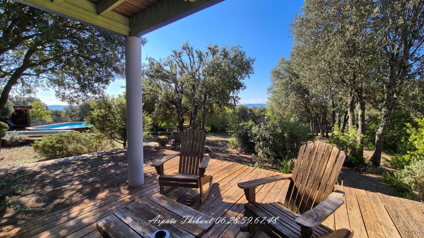 Maison d'architecte en ossature bois 140 m²  habitables -Terrain 2 318 m² - Ginasservis (83560)