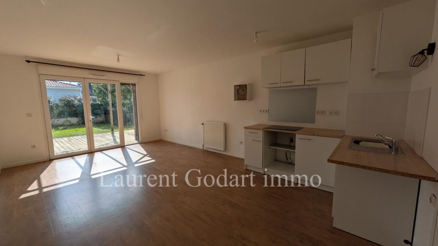 CANEJAN Maison 3 pièces de 63 m2 avec 2 chambres, jardin et 2 parkings 4