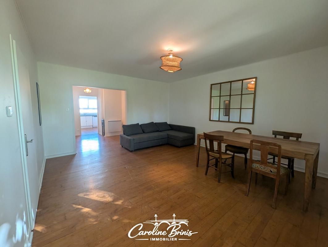 Appartement traversant et lumineux - Bordeaux St Croix- gare St Jean- Ascenseur - T3 de 72m²