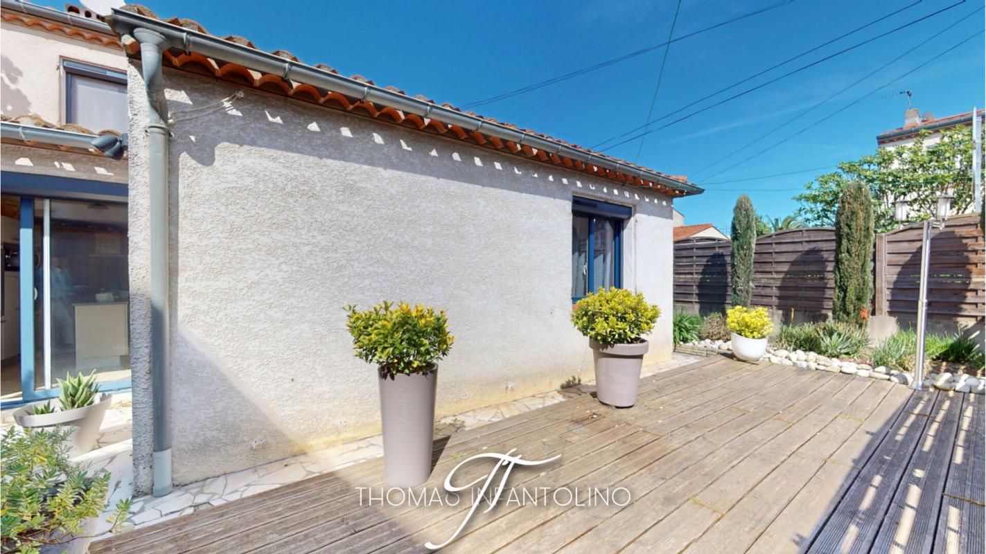 CARCASSONNE EN EXCLUSIVITE - PROCHE CENTRE VILLE - ETAT EXCEPTIONNEL - GARAGE 4