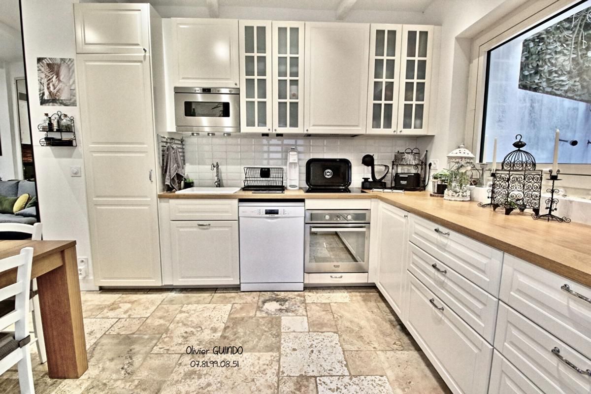 LANSARGUES Maison 4 pièces de 98 m2 avec patio et bassin de relaxation 2