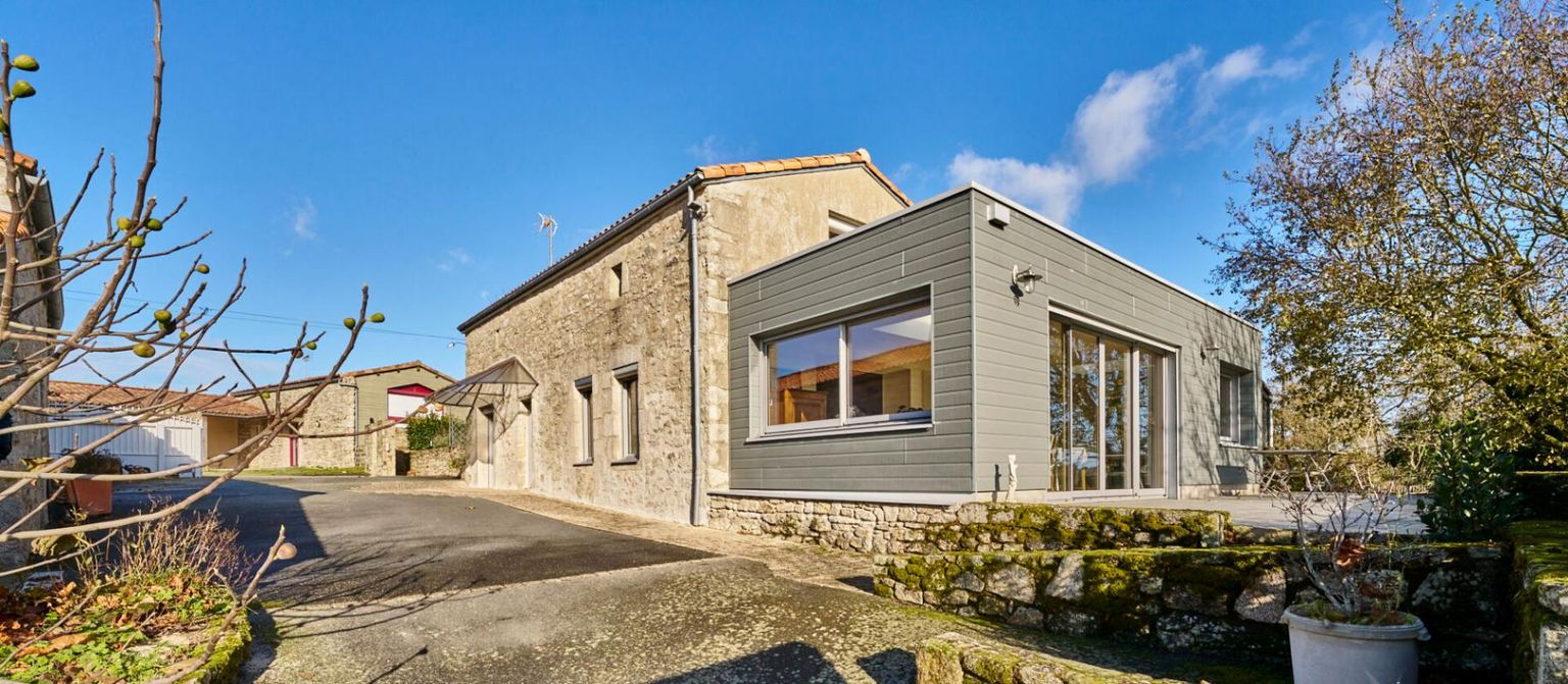 LA VERRIE Maison La Verrie 6 pièces 189 m2 3