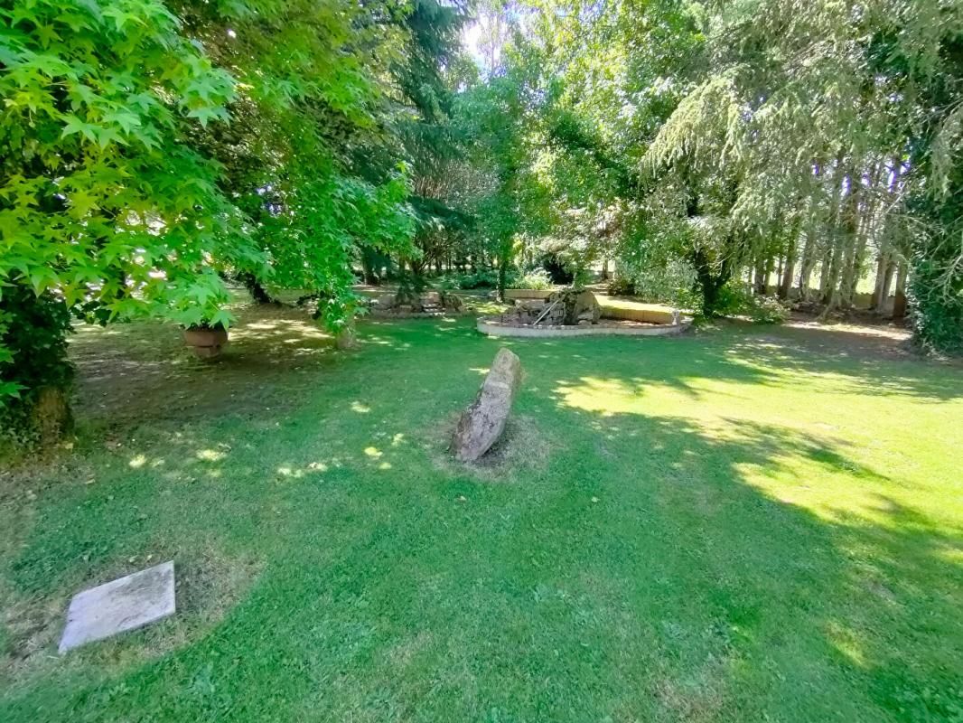 SAINT-MARTIN-DES-TILLEULS Maison Saint Martin des Tilleuls 6 pièces 192 m2 4