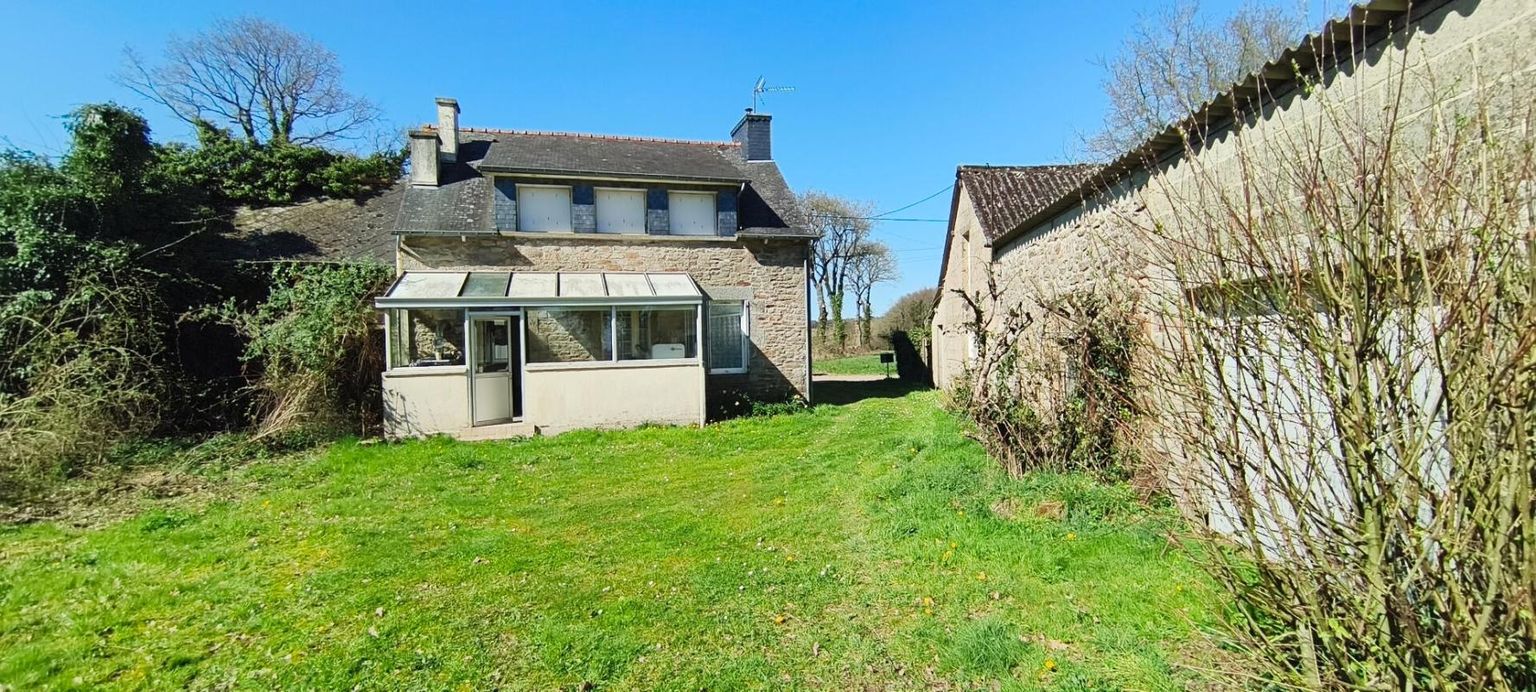 LOUDEAC Exclusivité!! Côtes d'Armor. 22210 Plémet, Maison en pierres, 2 chambres, dépendances, garage et terrain 1