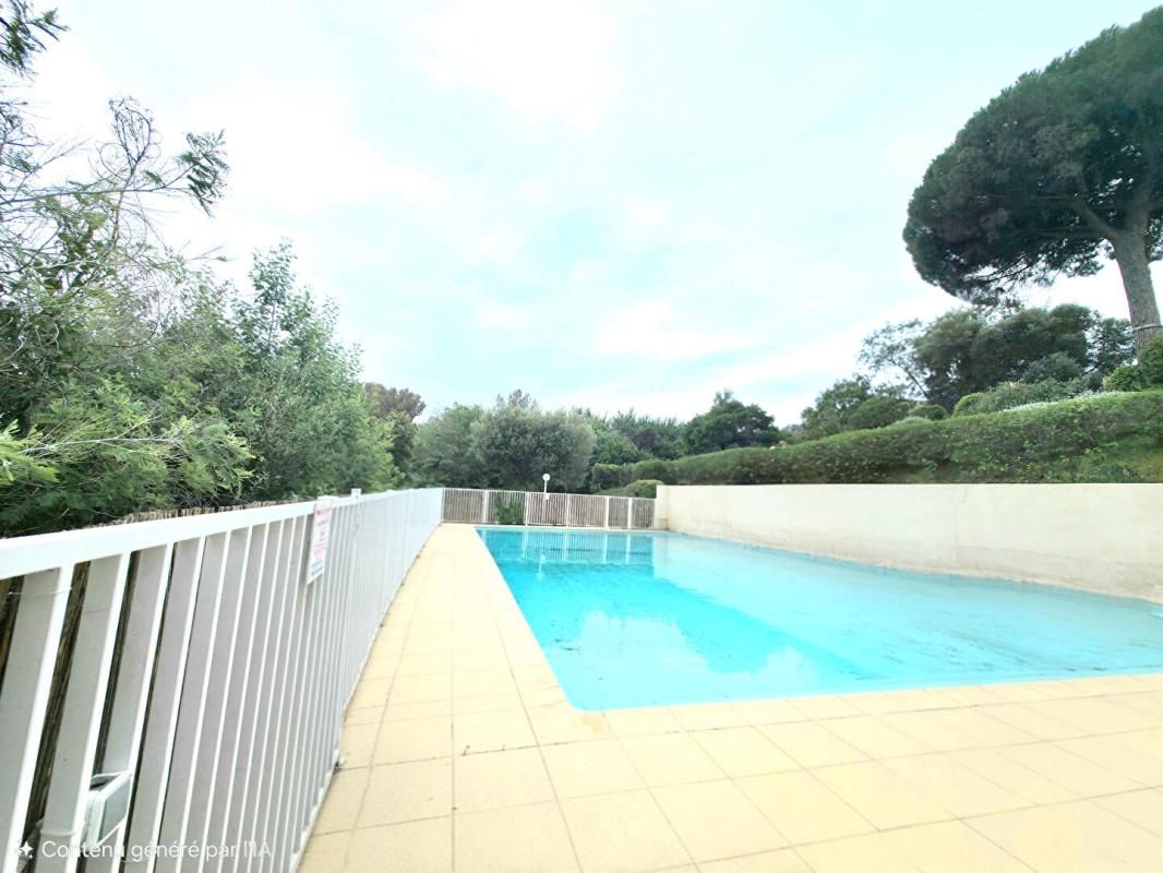 Appartement Cavalaire Sur Mer 2 pièce(s) TERRASSE PISCINE 31 m2 229000 EUR